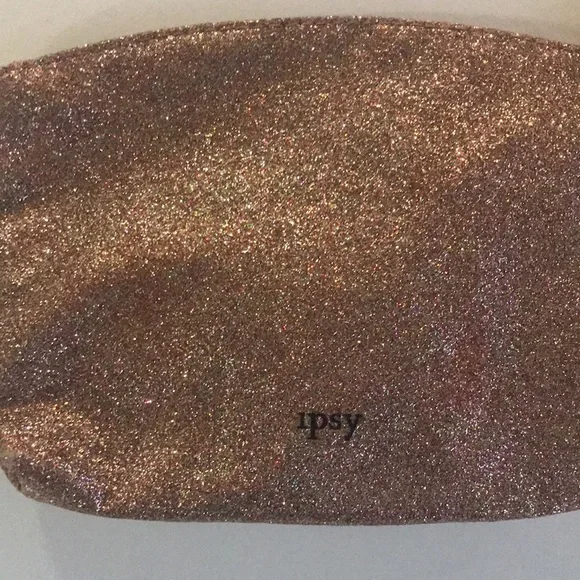 Ipsy Sparkle zipper bag - white mark from tag on tassel see pictures - Picture 2 of 6